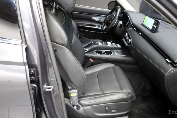 2021 Genesis GV70 с пробегом 71 572 км