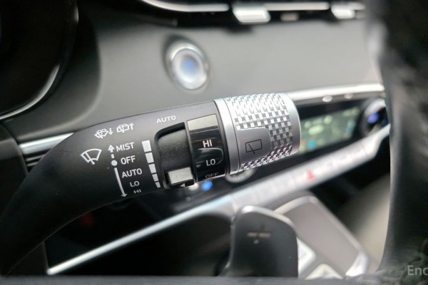 2021 Genesis GV70 с пробегом 71 572 км