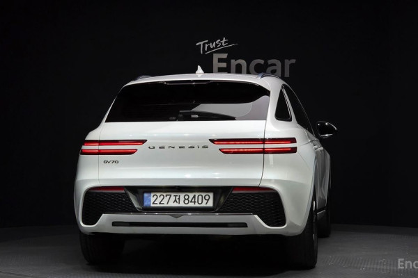 2021 Genesis GV70 с пробегом 82 285 км