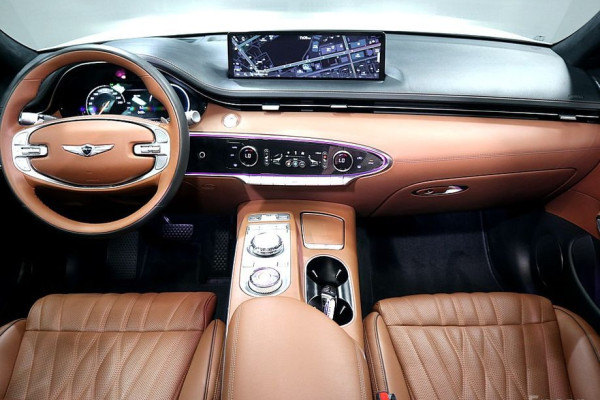 2021 Genesis GV70 с пробегом 82 709 км