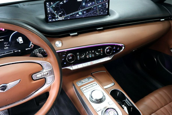 2021 Genesis GV70 с пробегом 82 709 км