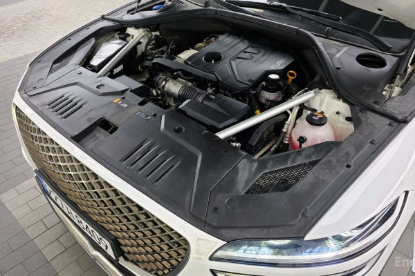 2021 Genesis GV70 с пробегом 82 285 км