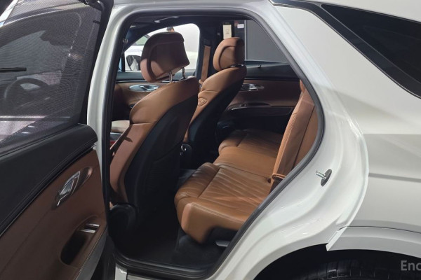 2021 Genesis GV70 с пробегом 98 635 км