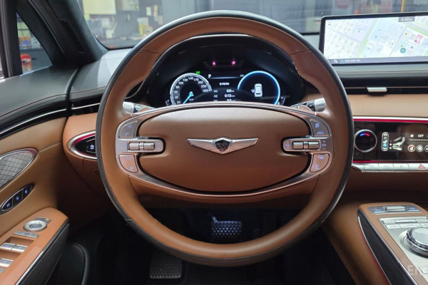 2021 Genesis GV70 с пробегом 98 635 км