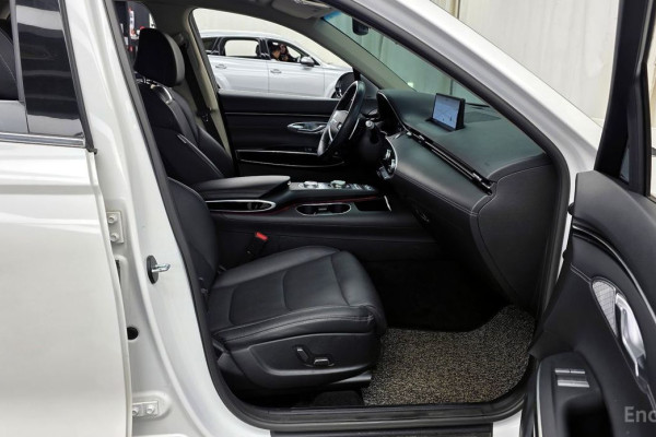 2021 Genesis GV70 с пробегом 82 285 км