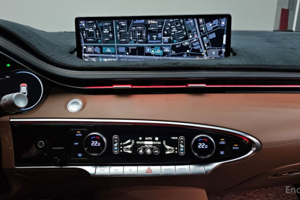 2021 Genesis GV70 с пробегом 63 731 км