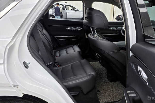 2021 Genesis GV70 с пробегом 82 285 км