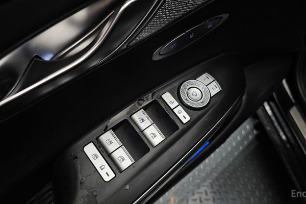 2021 Genesis GV70 с пробегом 66 552 км