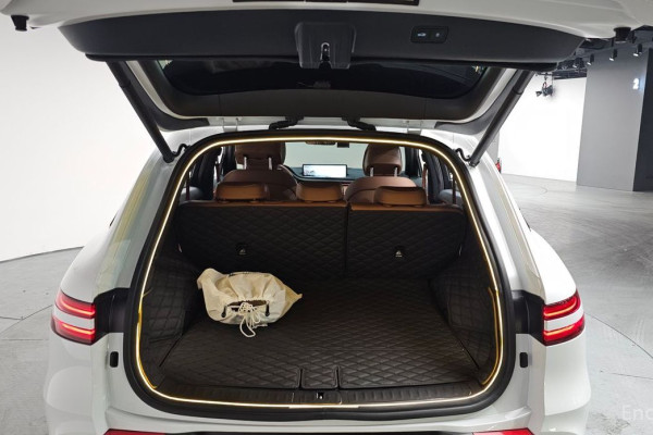 2021 Genesis GV70 с пробегом 63 731 км