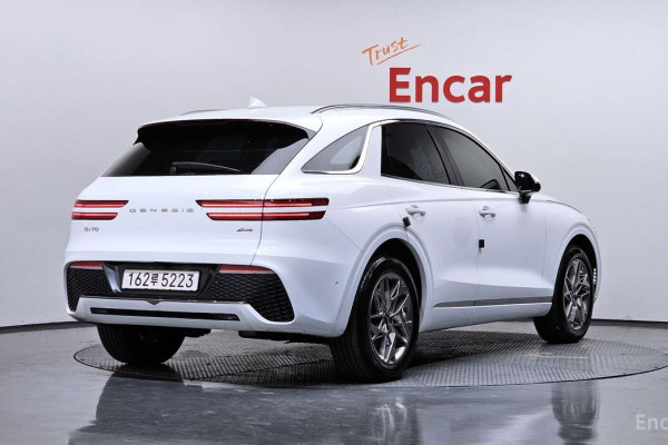 2022 Genesis GV70 с пробегом 55 548 км