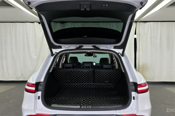 2021 Genesis GV70 с пробегом 82 285 км