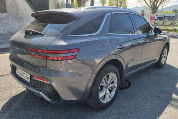 2021 Genesis GV70 с пробегом 88 946 км