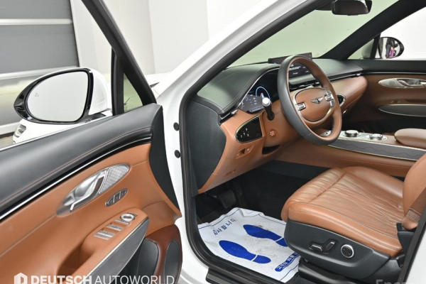 2021 Genesis GV70 с пробегом 61 446 км