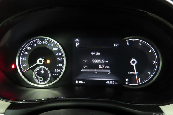 2021 Genesis GV70 с пробегом 48 232 км