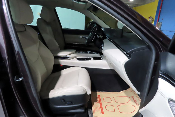 2021 Genesis GV70 с пробегом 48 232 км