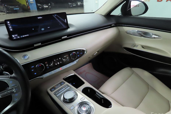 2021 Genesis GV70 с пробегом 48 232 км