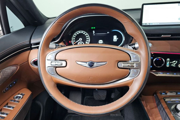 2022 Genesis GV70 с пробегом 55 548 км