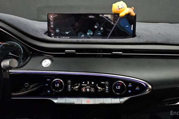 2021 Genesis GV70 с пробегом 65 627 км