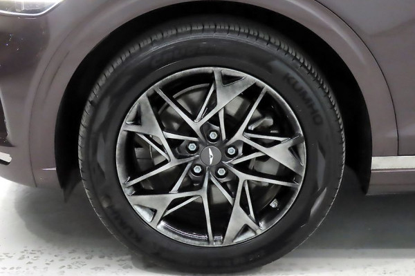 2021 Genesis GV70 с пробегом 48 232 км