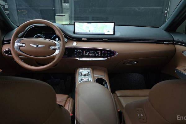 2022 Genesis GV70 с пробегом 73 559 км