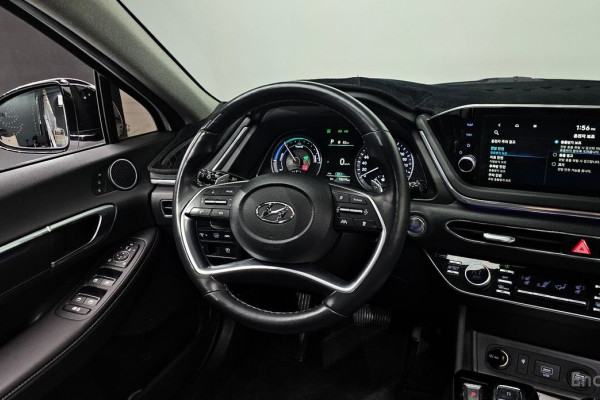 2023 Hyundai Sonata с пробегом 72 019 км