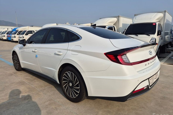 2023 Hyundai Sonata с пробегом 32 032 км