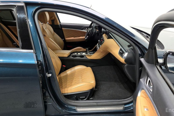 2022 Genesis G70 с пробегом 80 986 км