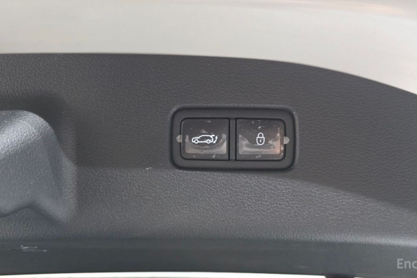 2024 Genesis G70 с пробегом 19 485 км