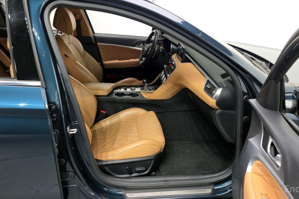 2022 Genesis G70 с пробегом 74 521 км