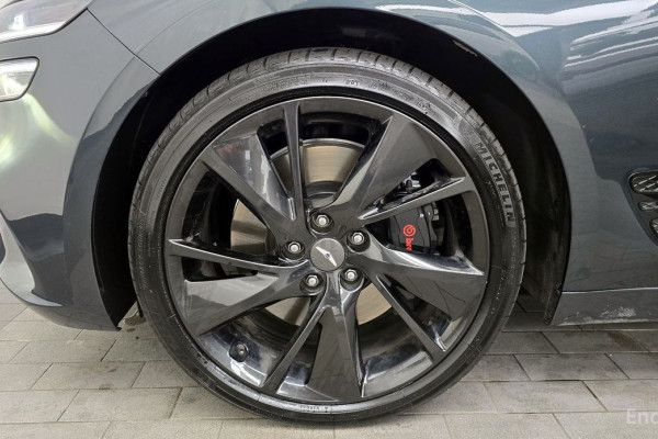 2022 Genesis G70 с пробегом 72 937 км