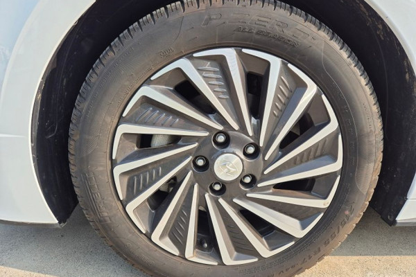 2023 Hyundai Sonata с пробегом 32 032 км