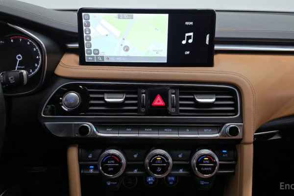 2022 Genesis G70 с пробегом 82 594 км