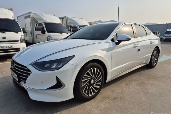 2023 Hyundai Sonata с пробегом 32 032 км