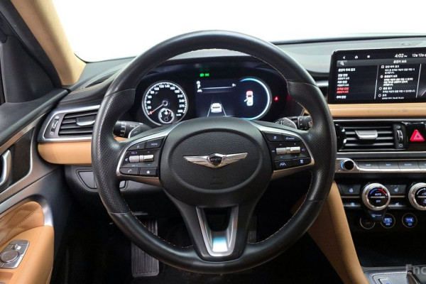 2022 Genesis G70 с пробегом 83 823 км