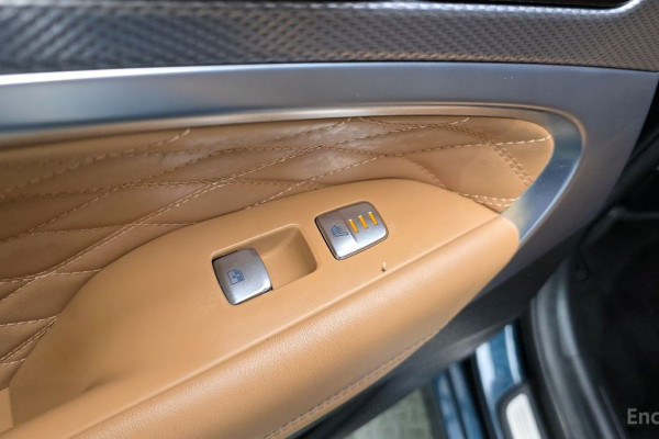 2022 Genesis G70 с пробегом 83 823 км