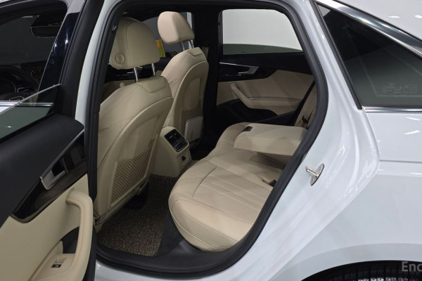 2021 Audi A4 с пробегом 16 165 км