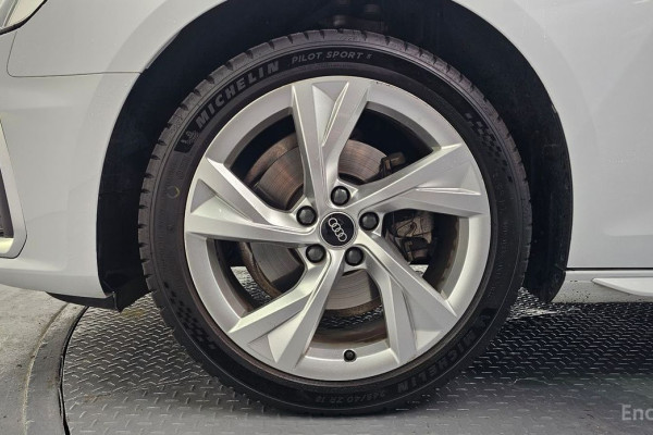 2021 Audi A4 с пробегом 34 679 км