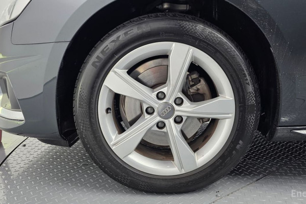 2021 Audi A4 с пробегом 64 712 км