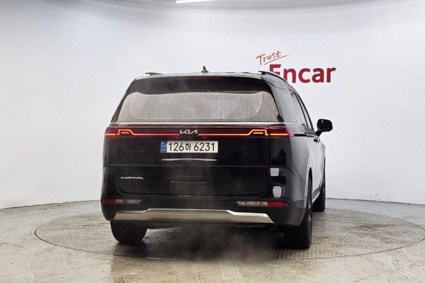 2022 Kia Carnival с пробегом 62 404 км