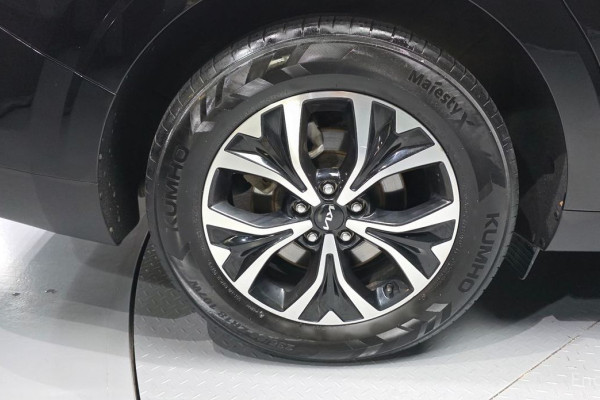 2022 Kia Carnival с пробегом 120 800 км