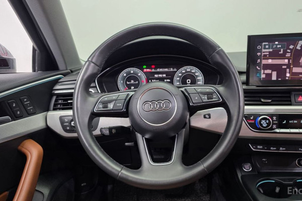2021 Audi A4 с пробегом 64 712 км