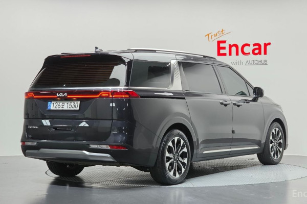 2022 Kia Carnival с пробегом 39 482 км