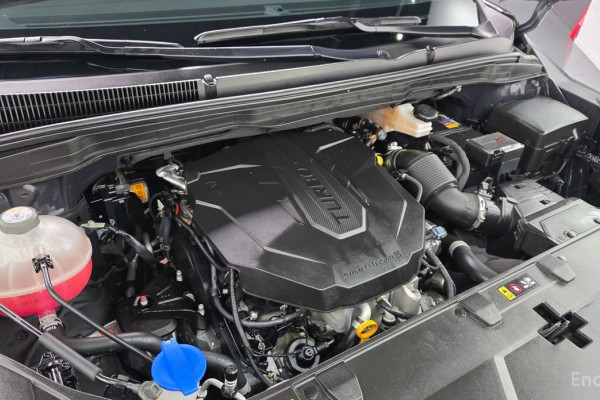 2023 Kia Carnival с пробегом 57 273 км