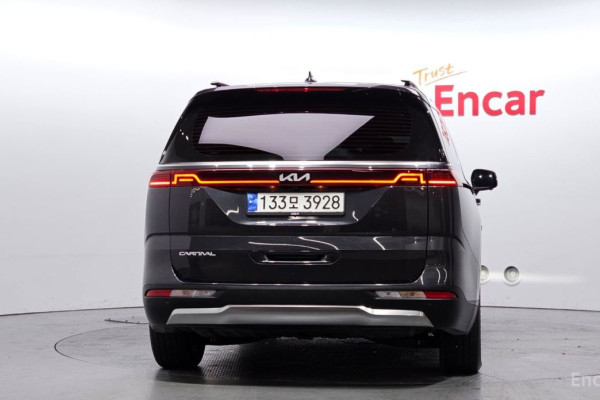 2023 Kia Carnival с пробегом 42 316 км