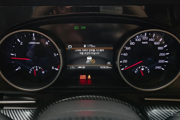 2022 Kia Carnival с пробегом 92 828 км