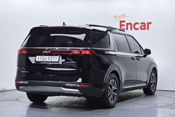 2023 Kia Carnival с пробегом 63 600 км