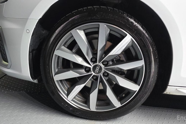 2023 Audi A4 с пробегом 14 421 км