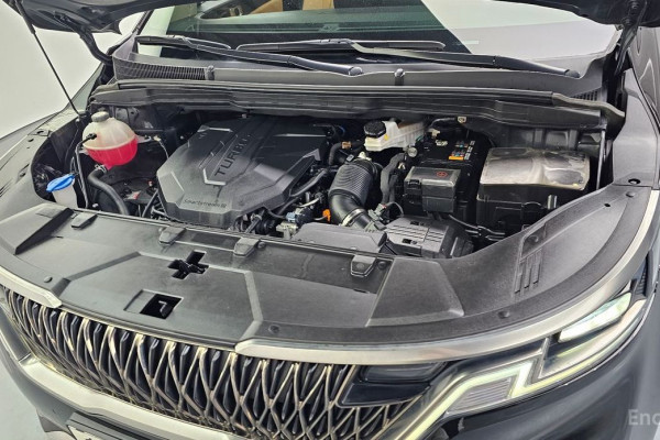 2023 Kia Carnival с пробегом 92 407 км