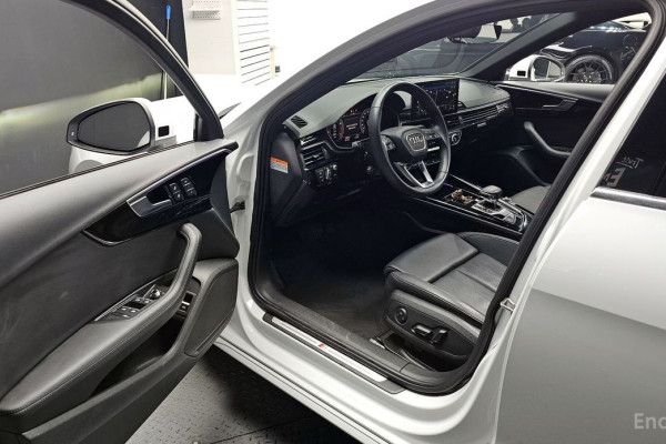 2021 Audi A4 с пробегом 29 879 км