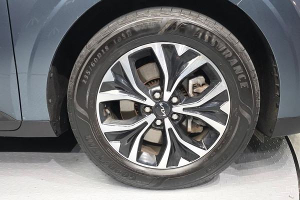 2022 Kia Carnival с пробегом 57 636 км